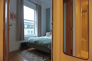 1 sovrum, strykjärn/strykbräda, internet och sängkläder
