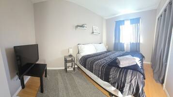 4 多间卧室、熨斗/熨衣板、WiFi、床单