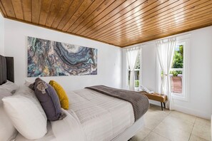 Exclusive House, Patio | 5 bedrooms, premium bedding, iron/ironing board, free WiFi - Miami Dream Home with Pool (North Miami)