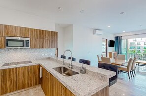 Private kitchen - Apartment C25, if you are looking for tranquility, this is the right place for you!  (San José del Cabo)