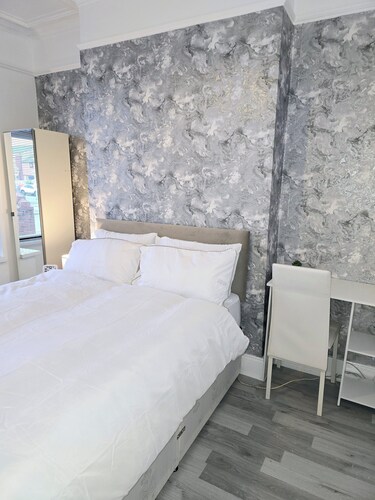 King Room. Located in Moston, 4.6 mi from Etihad Stadium.