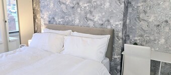 King Room. Located in Moston, 4.6 mi from Etihad Stadium.