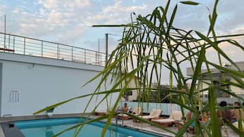 Piscine extérieure (ouverte en saison)