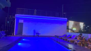 季節性室外泳池