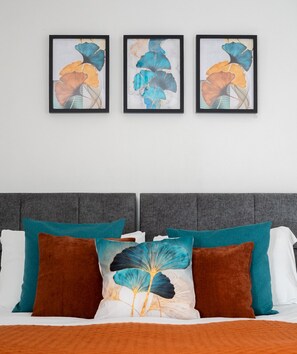 3 bedrooms, desk, iron/ironing board, WiFi