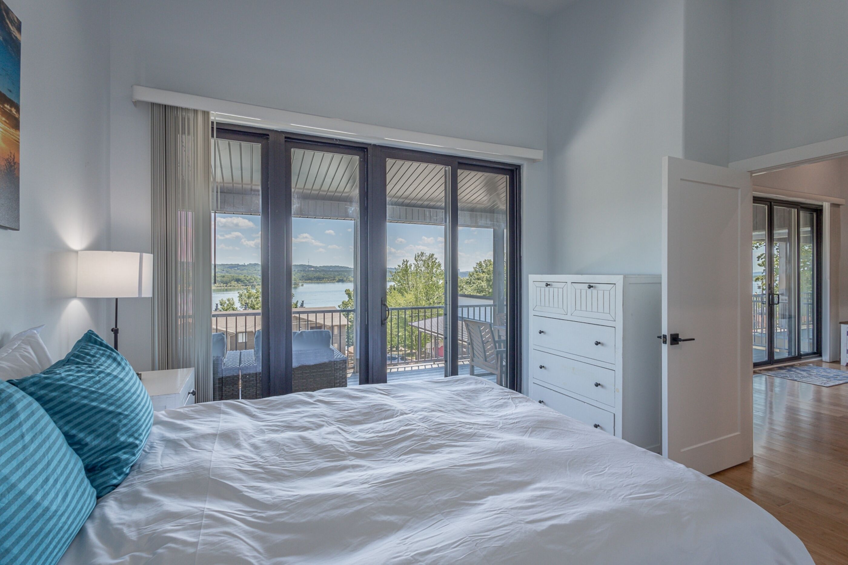 4 chambres, fer et planche à repasser, lit parapluie, Wi-Fi gratuit