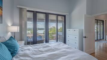 4 bedrooms, iron/ironing board, travel cot, free WiFi