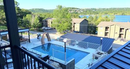 Incredible Views - Heated Saltwater Pool - Hot Tub - Waterfront Resort