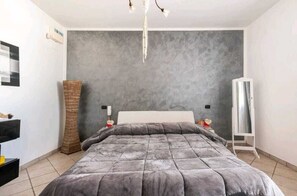 4 bedrooms, iron/ironing board, travel crib, WiFi