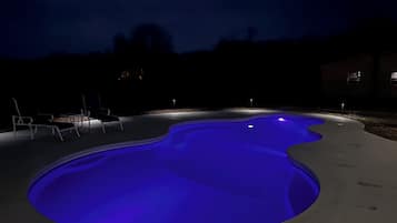 Piscina all'aperto, una piscina riscaldata