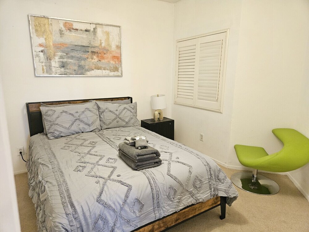 Curated visual reference: Private Condo Private Observation Room Amenities Reference: Private Condo With Cozy Beach Vibes In Venice Venice