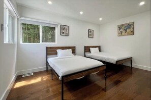 3 Schlafzimmer, Bügeleisen/Bügelbrett, Reisekinderbett, WLAN