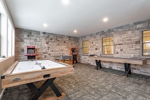 Game room - Equestrian Estate | Indoor Pool, Theater, Game Rm (Schoharie)