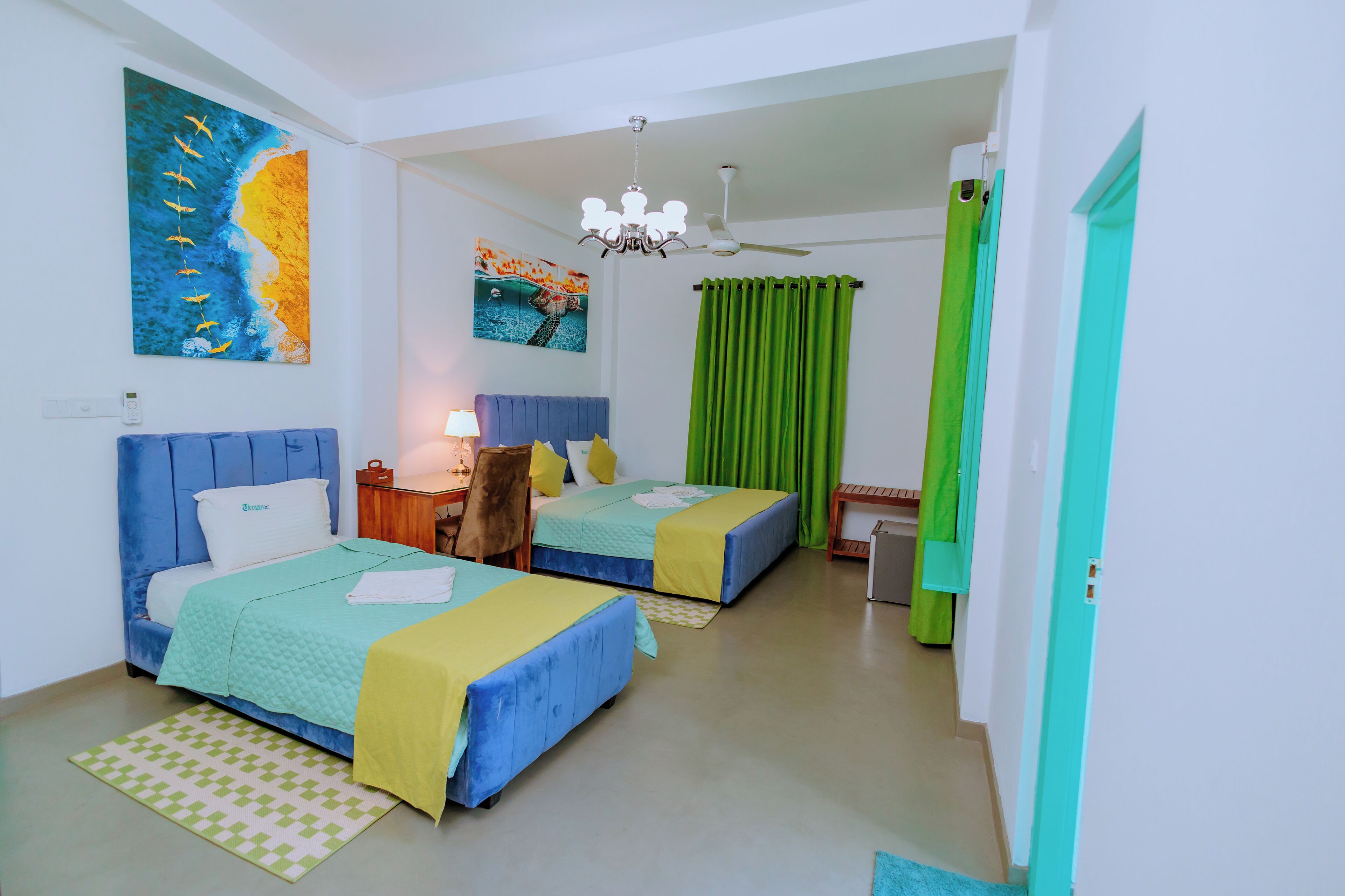 Standaard driepersoonskamer | Badkamer