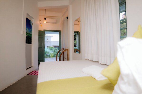 Standard Single Room | Meja, ruang kerja komputer riba, Wi-fi percuma 