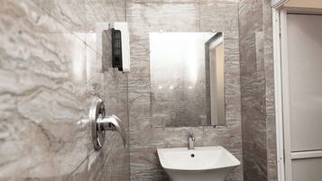 Desk, laptop workspace, free WiFi