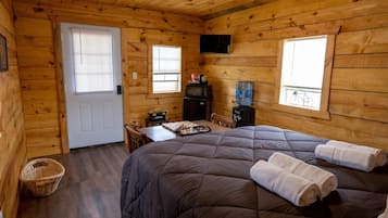 Cabin, 1 Queen Bed, Mountain View | 1 bedroom, pillowtop beds, free WiFi, bed sheets