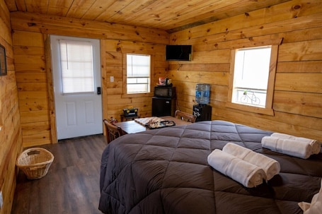 Cabin, 1 Queen Bed, Mountain View | 1 bedroom, pillowtop beds, free WiFi, bed sheets