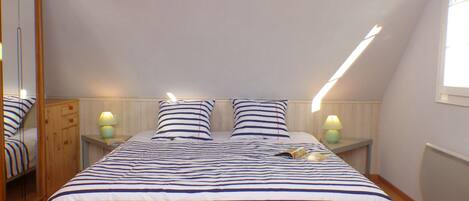 3 habitaciones, tabla de planchar con plancha y wifi gratis