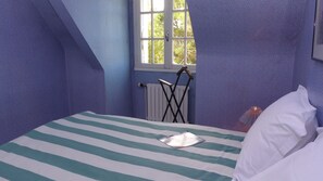 5 bedrooms, free WiFi, bed sheets