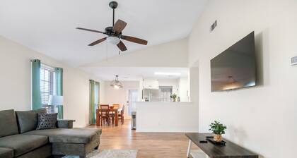 Charming 2-Bedroom Home...Pet Friendly...2 Min From Baptist East