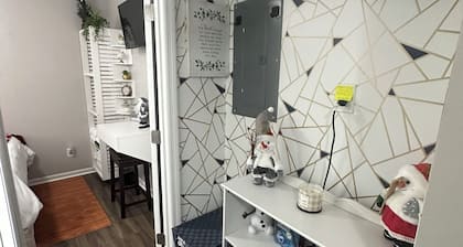 Mariah Studio apartment in Goose Creek
Near Charleston