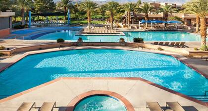 LUXURIOUS MARRIOTT VACATION RESORT, MINUTES FROM FESTIVAL GROUNDS