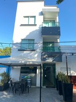 Fachada de la propiedad