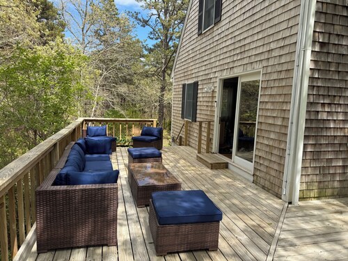Spacious 5-bedroom secluded  house in West Tisbury - Lambert Cove's Beach Pass