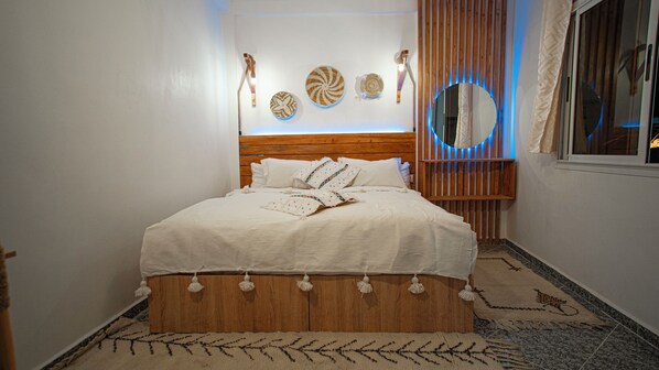 Basic Double or Twin Room, Balcony, Ocean View | Free WiFi
