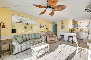 Condo, Multiple Beds, Balcony, Ocean View (Beach Bliss) | Living area