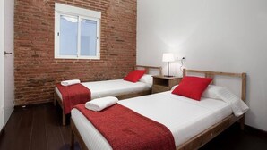 Unclassified image, 2 of 17, button - Cozy Home Near Sagrada Familia, Eixample, B-1 (Barcelona)