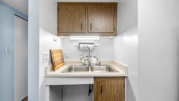 Condo, Multiple Beds, Balcony, Ocean View (By The Wave Side) | Interior