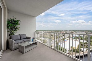 Condo, varias camas, balcón (J Lew's Place) | Vista desde la habitación