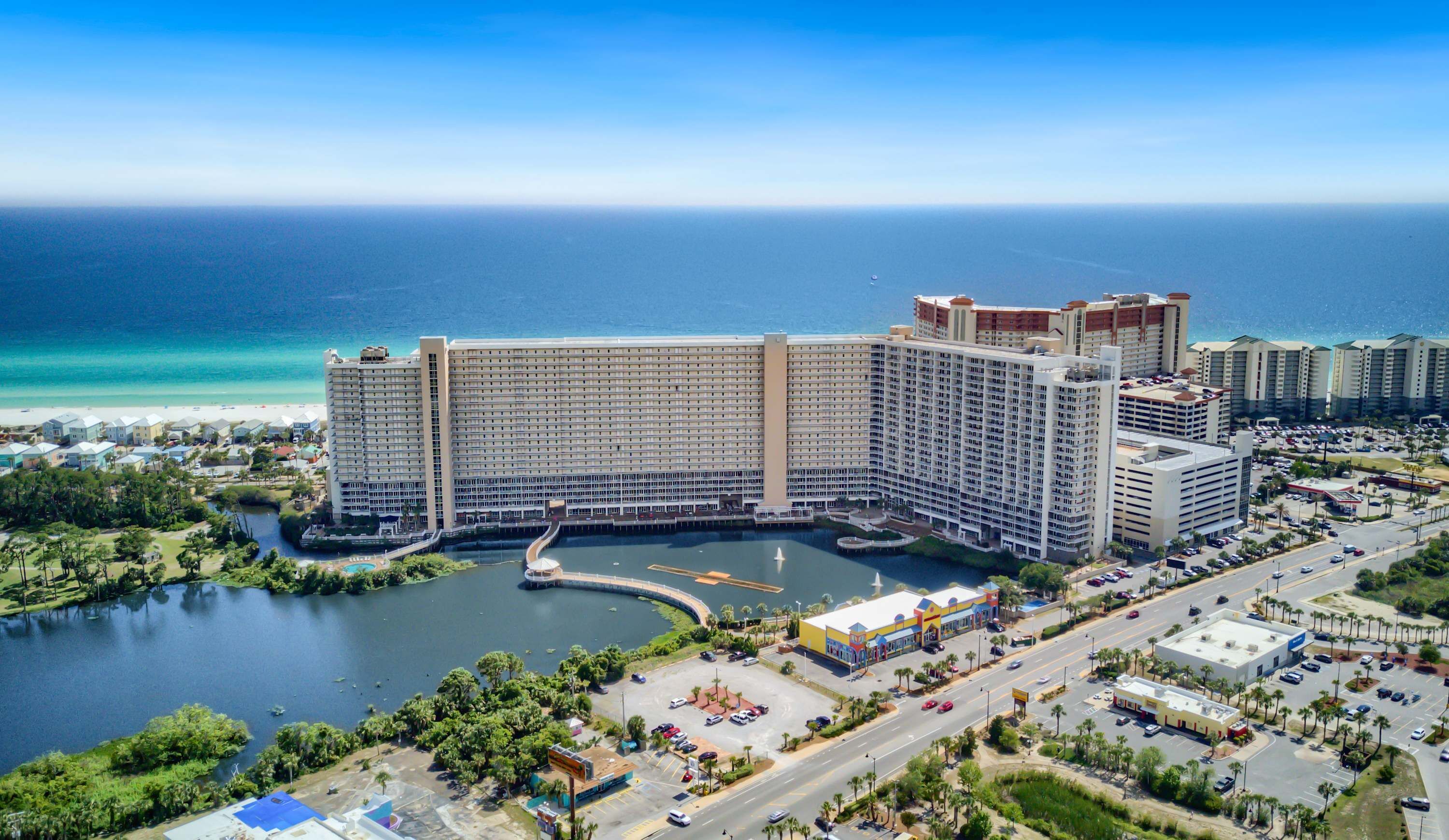 المنشأة من الخارج