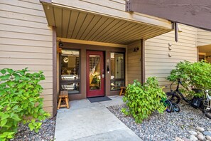 Exterior detail - Luxury Amenities- Steps to MTN- 2 Hot Tubs- Pool/Ping Pong Table-Massage Chair (Steamboat Springs)