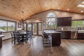 Micro-ondes, four, plaque de cuisson, lave-vaisselle