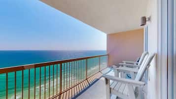 Condo, várias camas, sacada, vista para o oceano (Sunrise Serenity) | Área da propriedade