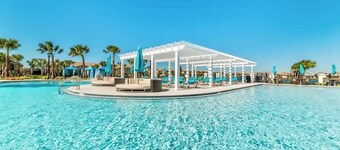 New Opening! 5b4b Disney Themed Vacation Home w/Pool & BBQ ~12 min from Disney~