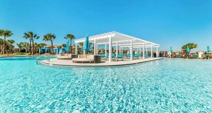 New Opening! 5b4b Disney Themed Vacation Home w/Pool & BBQ ~12 min from Disney~