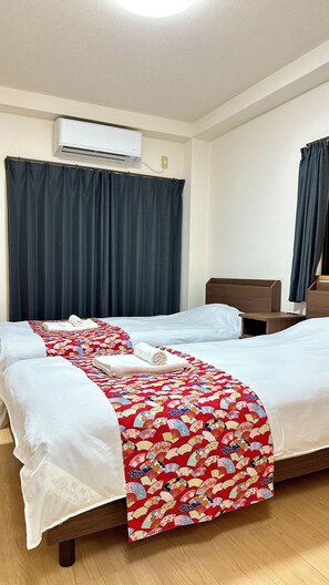 1 bedroom, WiFi, bed sheets - Airport line, Hanazonocho station 2 min. apartment, tourist attraction Namba Shinsaibashi 3 station excellent access [ 102]. (大阪市西成区花園北2丁目)