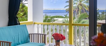 Divers Paradise 6, Divers paradise apartment with Ocean view! 