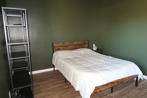 4 bedrooms, WiFi, bed sheets