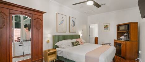 6 soverom, strykejern/-brett, reiseseng for barn og wi-fi (inkludert)