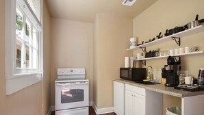 Coffee/tea maker, microwave, oven, stovetop