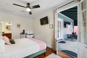 1 bedroom, iron/ironing board, travel cot, free WiFi