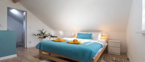 2 عدّة غرف نوم وواي فاي وملاءات أسرّة