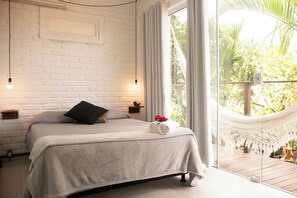 Comfort Double Room Single Use, Lagoon View (102) | Free WiFi, bed sheets - Lagoa Nômade (Florianópolis)