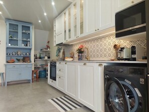 Microwave, oven, stovetop, dishwasher