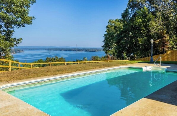 Alberca al aire libre 